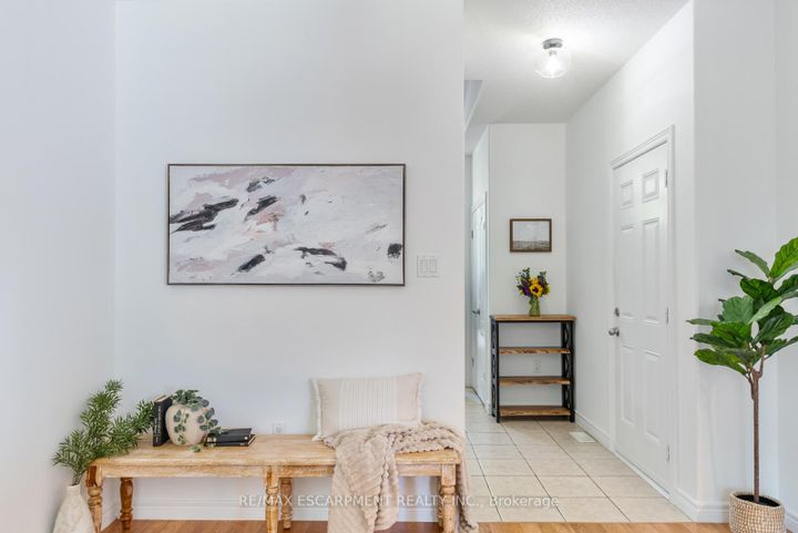 Photo 10 at 4 - 10 LIDDYCOAT Lane, Ancaster, Hamilton