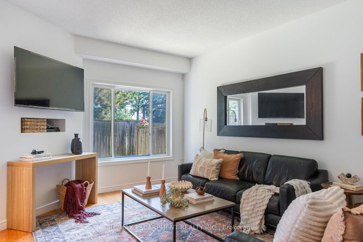 Photo 11 at 4 - 10 LIDDYCOAT Lane, Ancaster, Hamilton