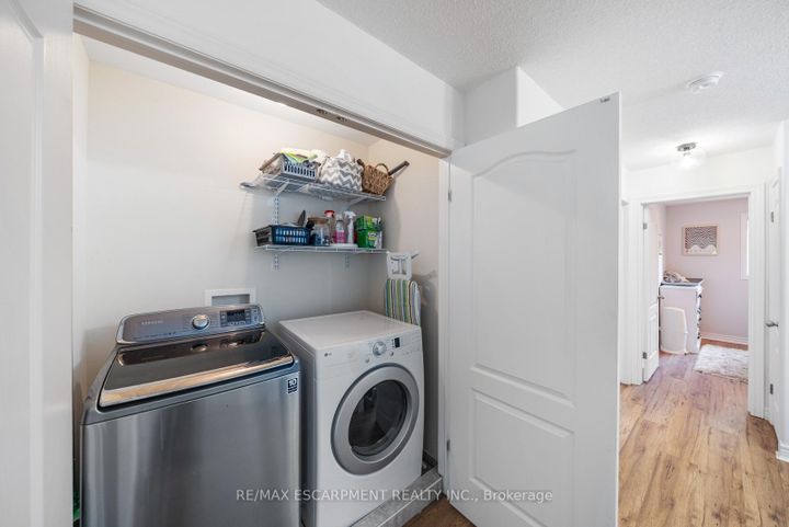Photo 33 at 4 - 10 LIDDYCOAT Lane, Ancaster, Hamilton