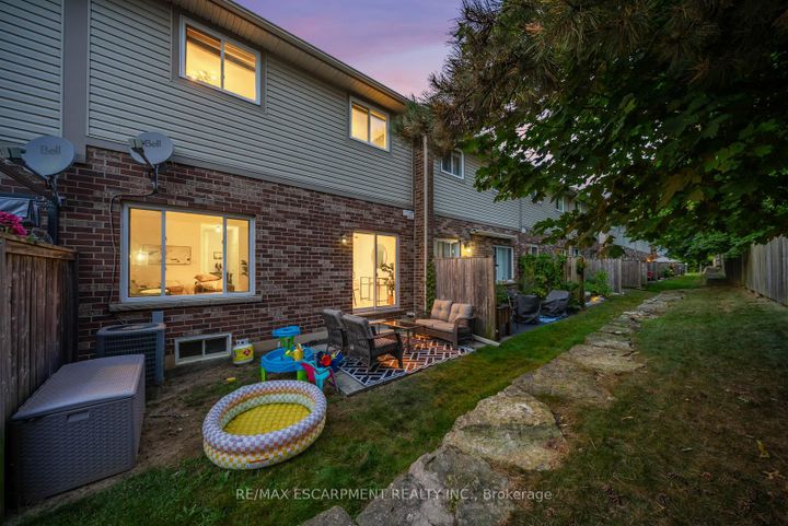 Photo 43 at 4 - 10 LIDDYCOAT Lane, Ancaster, Hamilton