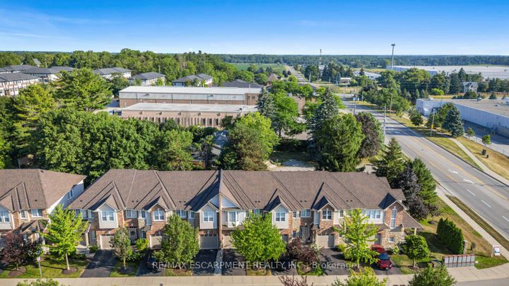 Photo 44 at 4 - 10 LIDDYCOAT Lane, Ancaster, Hamilton