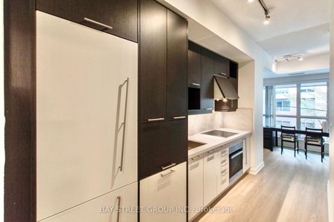 Photo 9 at 203 - 199 Richmond Street W, Waterfront Communities C1, Toronto