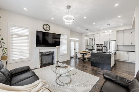 Photo 15 at 104 Sora Gate, GO Glenorchy, Oakville