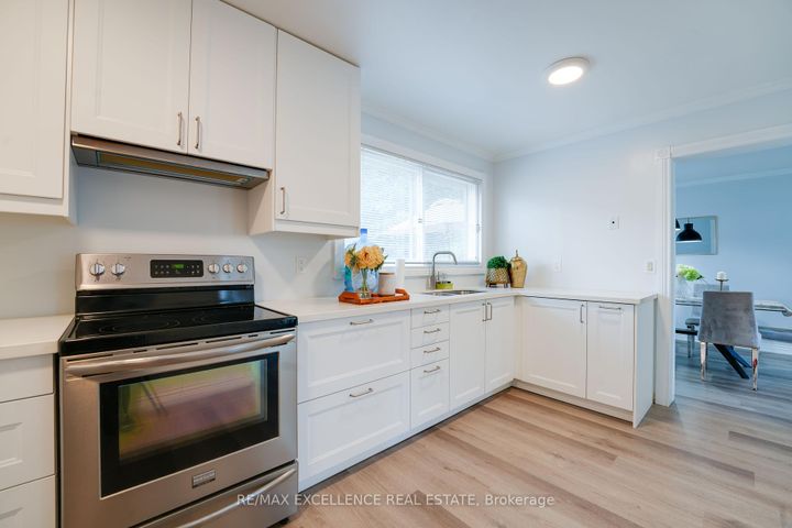 Photo 14 at 36 Herkley Drive, Madoc, Brampton