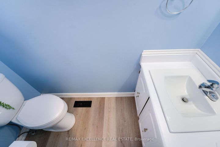 Photo 16 at 36 Herkley Drive, Madoc, Brampton