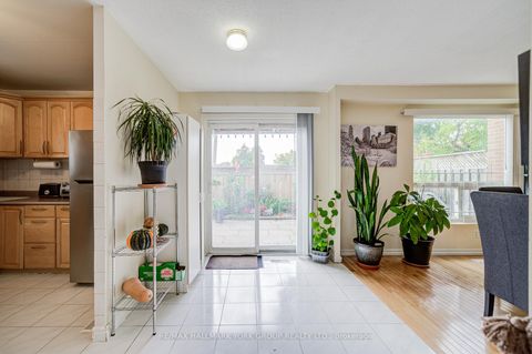 Photo 6 at 9 Bur Oak Way, Jane Heights, Toronto