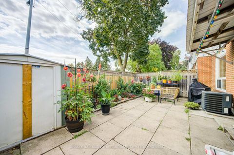 Photo 22 at 9 Bur Oak Way, Jane Heights, Toronto