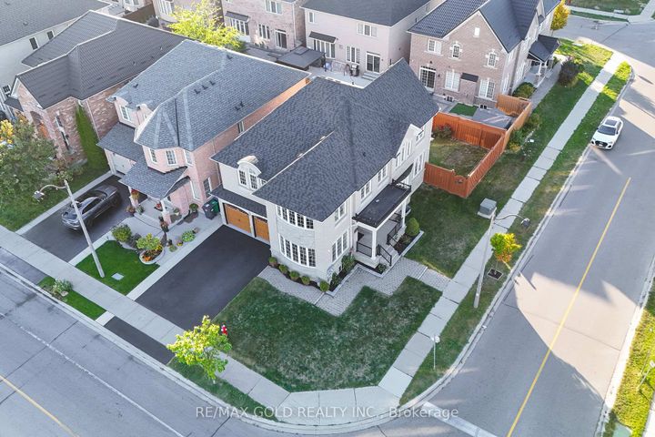 Photo 5 at 2 Helman Road, Wellington, Brampton
