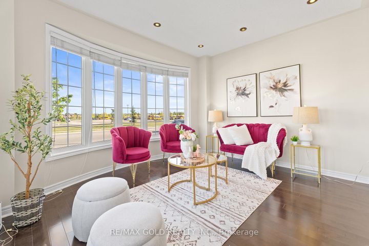 Photo 10 at 2 Helman Road, Wellington, Brampton
