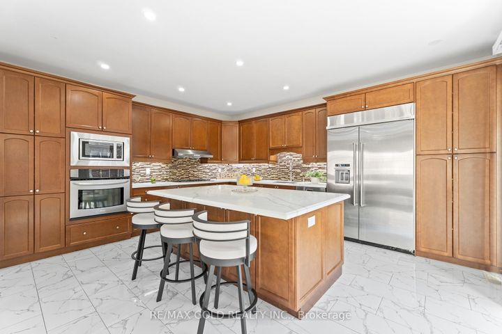 Photo 12 at 2 Helman Road, Wellington, Brampton