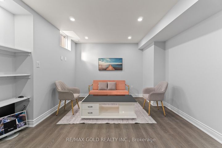 Photo 37 at 2 Helman Road, Wellington, Brampton