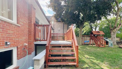 Photo 7 at 10 Silverview Drive, Newtonbrook East, Toronto