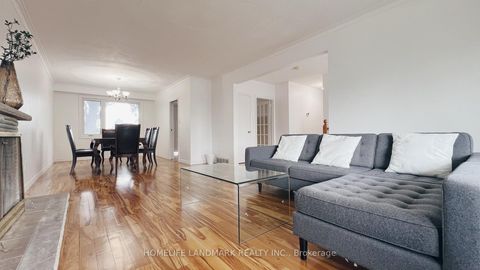 Photo 10 at 10 Silverview Drive, Newtonbrook East, Toronto