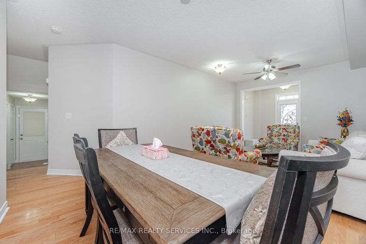 Photo 9 at 232 Sussexvale Drive, Wellington, Brampton