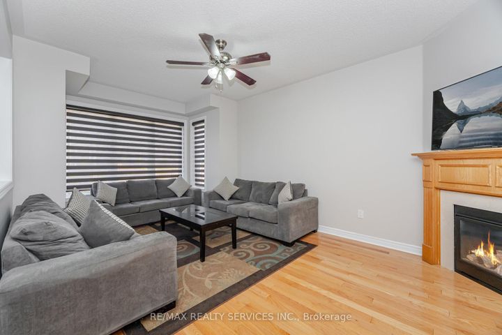 Photo 19 at 232 Sussexvale Drive, Wellington, Brampton