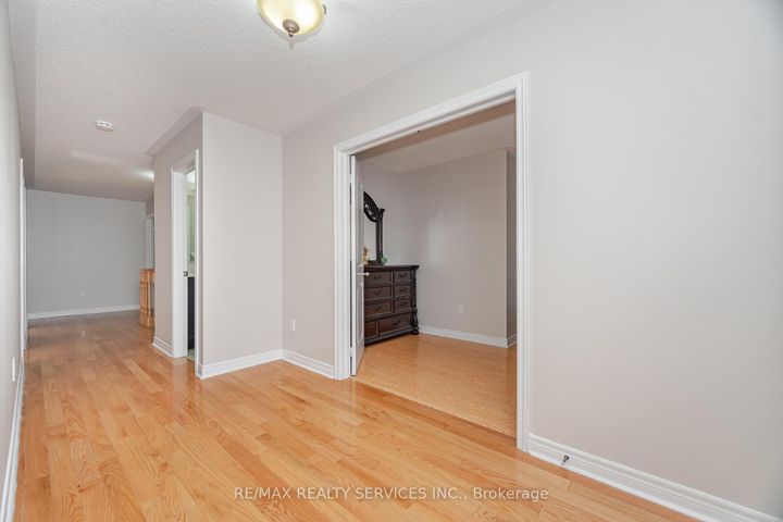Photo 26 at 232 Sussexvale Drive, Wellington, Brampton