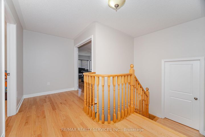 Photo 27 at 232 Sussexvale Drive, Wellington, Brampton