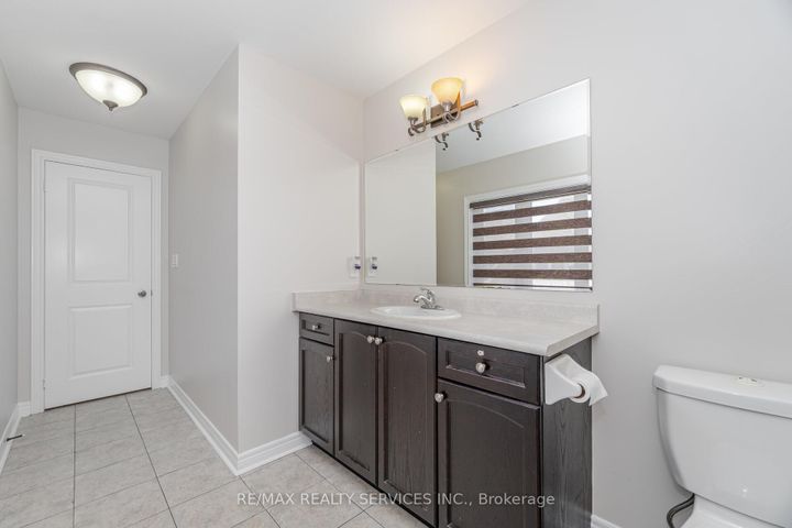 Photo 32 at 232 Sussexvale Drive, Wellington, Brampton