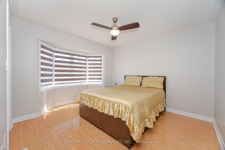 Photo 35 at 232 Sussexvale Drive, Wellington, Brampton
