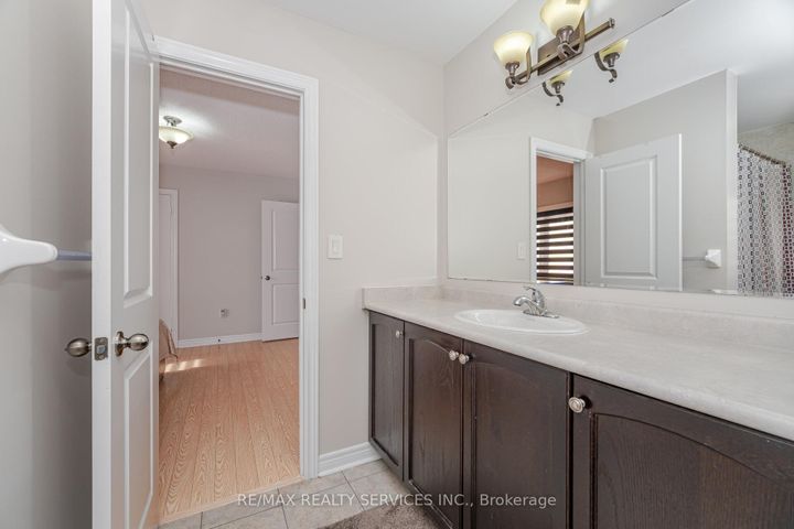 Photo 37 at 232 Sussexvale Drive, Wellington, Brampton