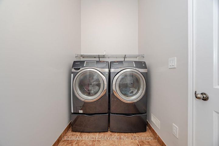 Photo 43 at 232 Sussexvale Drive, Wellington, Brampton