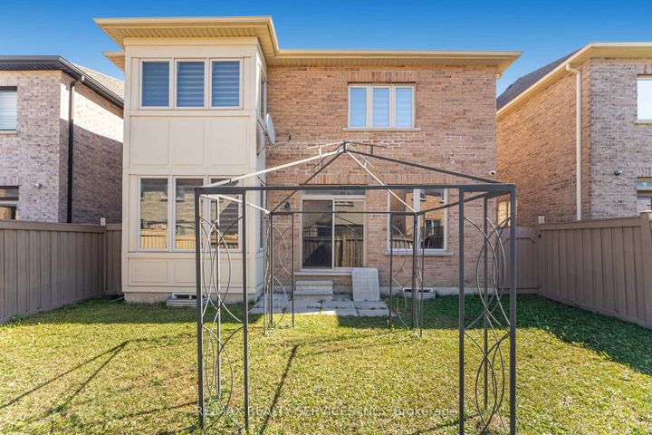Photo 48 at 232 Sussexvale Drive, Wellington, Brampton