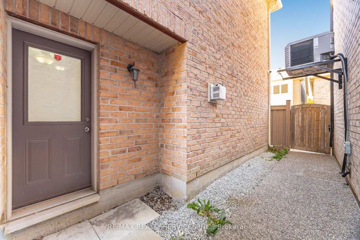 Photo 49 at 232 Sussexvale Drive, Wellington, Brampton