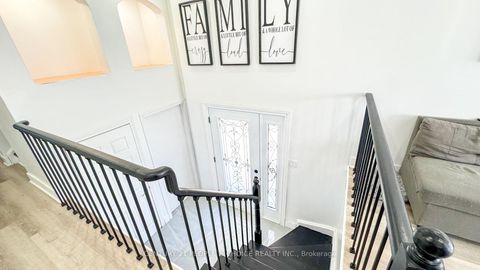 Photo 1 at 18 Ward Drive, Painswick North, Barrie