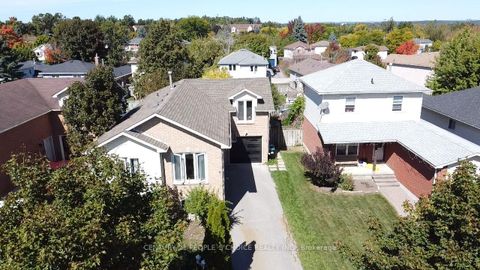 Photo 3 at 18 Ward Drive, Painswick North, Barrie