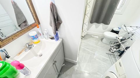 Photo 13 at 18 Ward Drive, Painswick North, Barrie