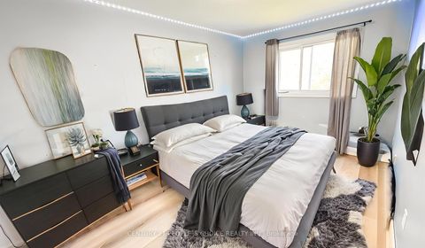 Photo 15 at 18 Ward Drive, Painswick North, Barrie