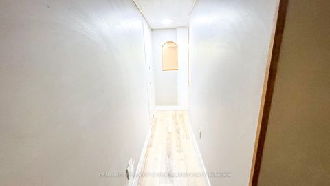 Photo 25 at 18 Ward Drive, Painswick North, Barrie
