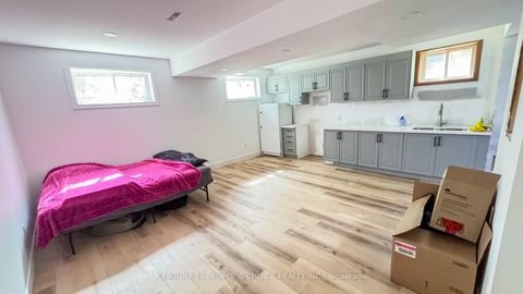 Photo 29 at 18 Ward Drive, Painswick North, Barrie