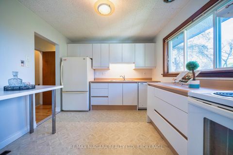 Photo 13 at 55 North Hills Terrace, Don Mills, Toronto