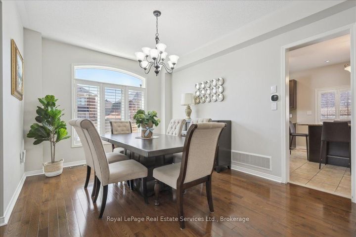Photo 8 at 4737 Deforest Crescent, Alton, Burlington