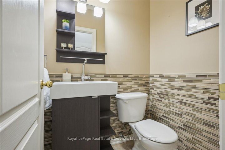 Photo 10 at 4737 Deforest Crescent, Alton, Burlington