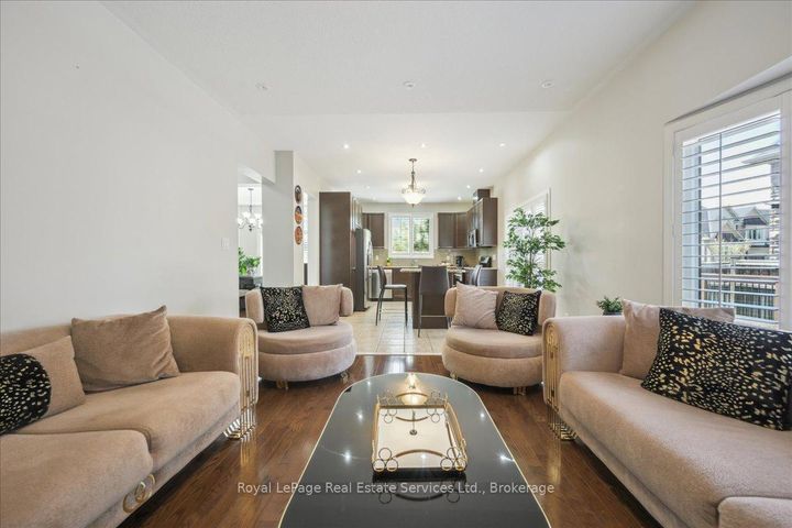 Photo 14 at 4737 Deforest Crescent, Alton, Burlington