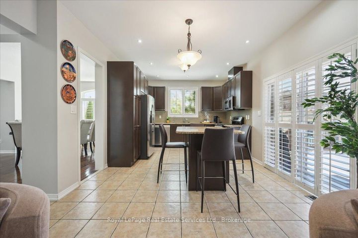 Photo 16 at 4737 Deforest Crescent, Alton, Burlington