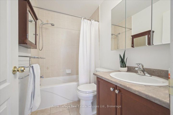 Photo 25 at 4737 Deforest Crescent, Alton, Burlington