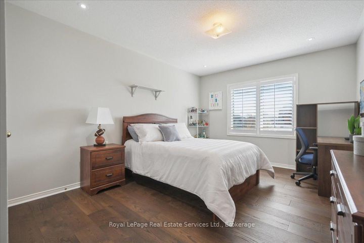 Photo 26 at 4737 Deforest Crescent, Alton, Burlington
