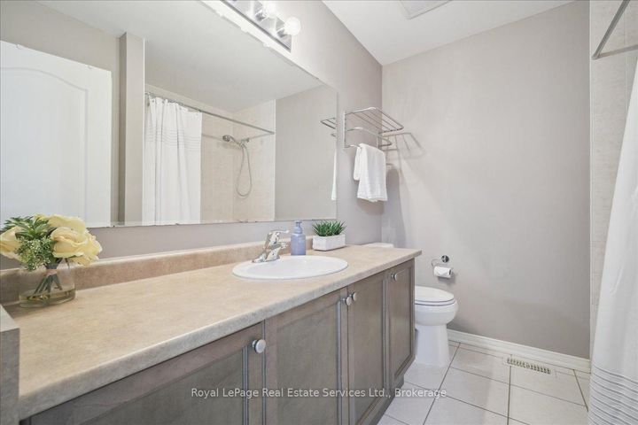 Photo 28 at 4737 Deforest Crescent, Alton, Burlington