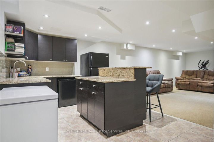 Photo 33 at 4737 Deforest Crescent, Alton, Burlington