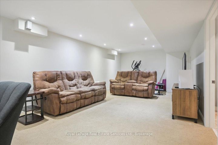 Photo 34 at 4737 Deforest Crescent, Alton, Burlington