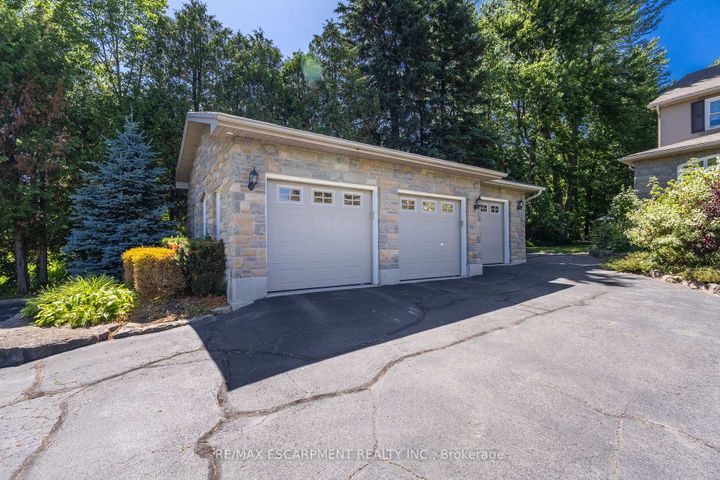 Photo 33 at 2629 Side Road 2, Rural Burlington, Burlington