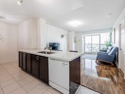 Photo 4 at 2007 - 88 Grangeway Avenue, Woburn, Toronto