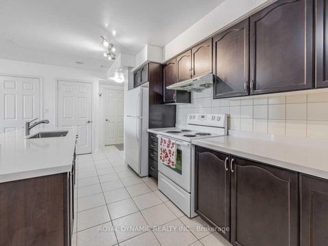 Photo 6 at 2007 - 88 Grangeway Avenue, Woburn, Toronto