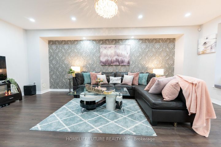 Photo 10 at 275 Ellen Davidson Drive, GO Glenorchy, Oakville