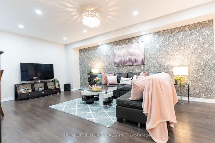 Photo 11 at 275 Ellen Davidson Drive, GO Glenorchy, Oakville