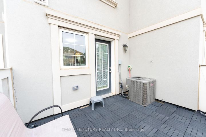 Photo 16 at 275 Ellen Davidson Drive, GO Glenorchy, Oakville