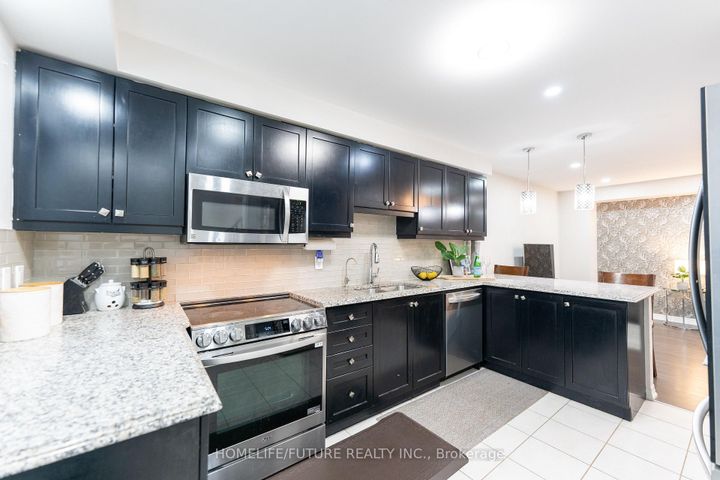 Photo 18 at 275 Ellen Davidson Drive, GO Glenorchy, Oakville